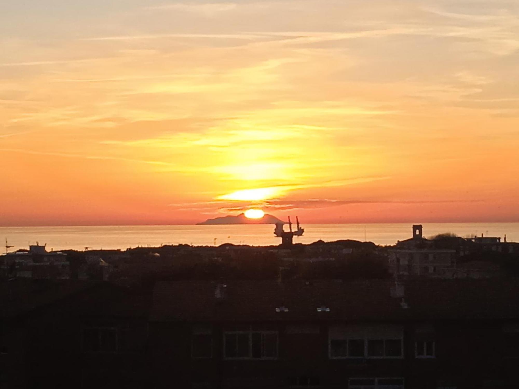 L' Essenziale Lägenhet Livorno Exteriör bild